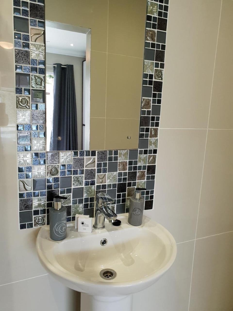 Reef View Bnb 东伦敦 外观 照片